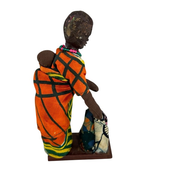 VTG African Woman‎ Figurine w/ Baby Handcrafted Wood & Fabric Folk Art Doll 8" - Picture 8 of 9